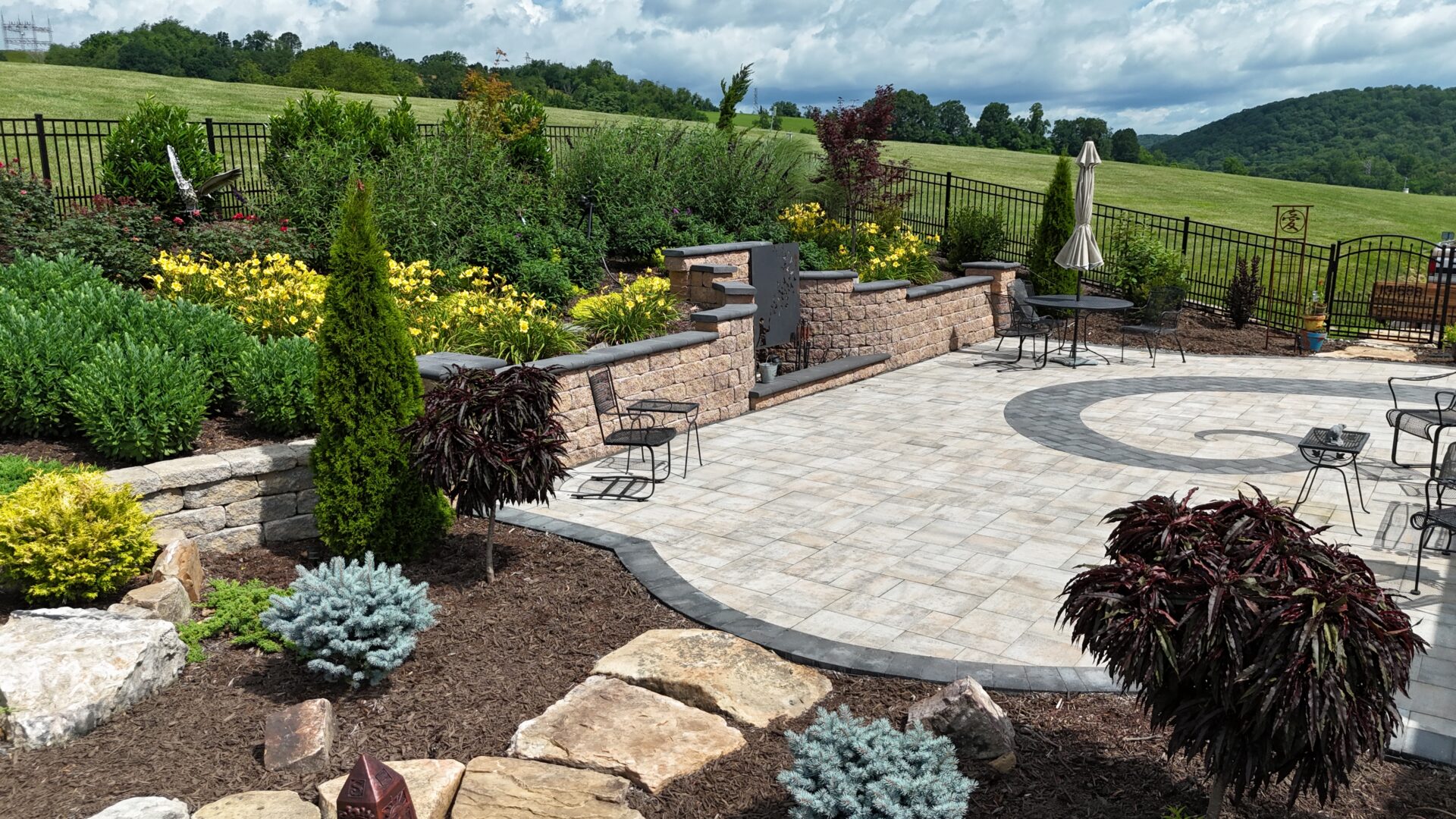 Ashley's Garden, Radford