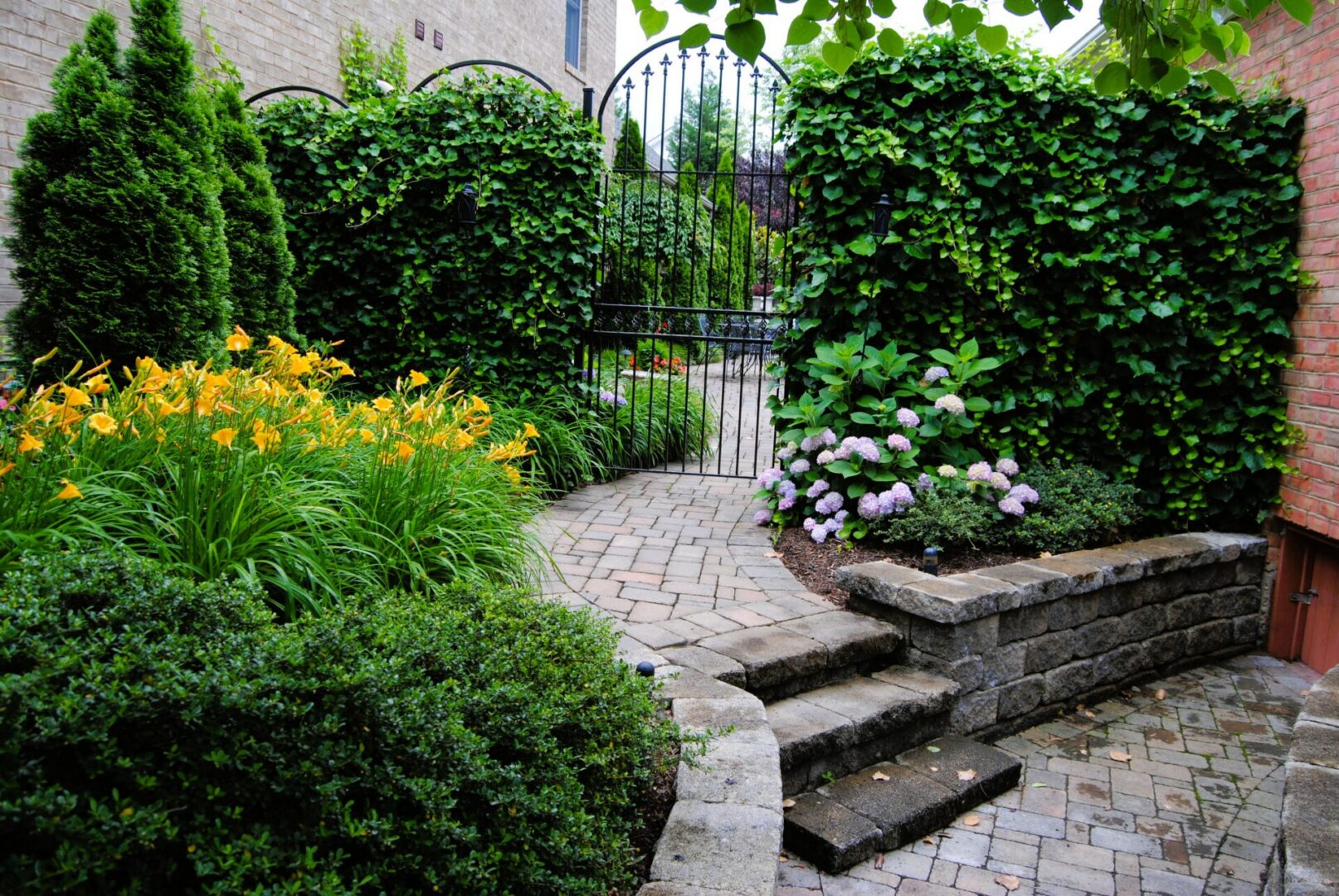 The Hidden Garden, Roanoke